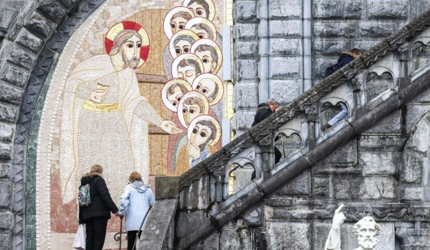 Controversial Slovenian Jesuit’s Art Has to Go, Says Catholic Newspaper