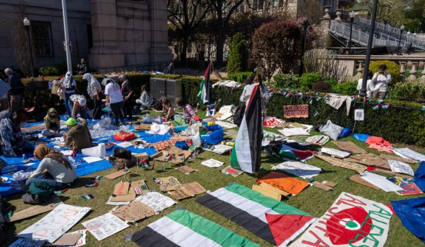 Jewish Students Celebrate Passover Seder Differently as Columbia’s Pro-Palestine Protest Continues