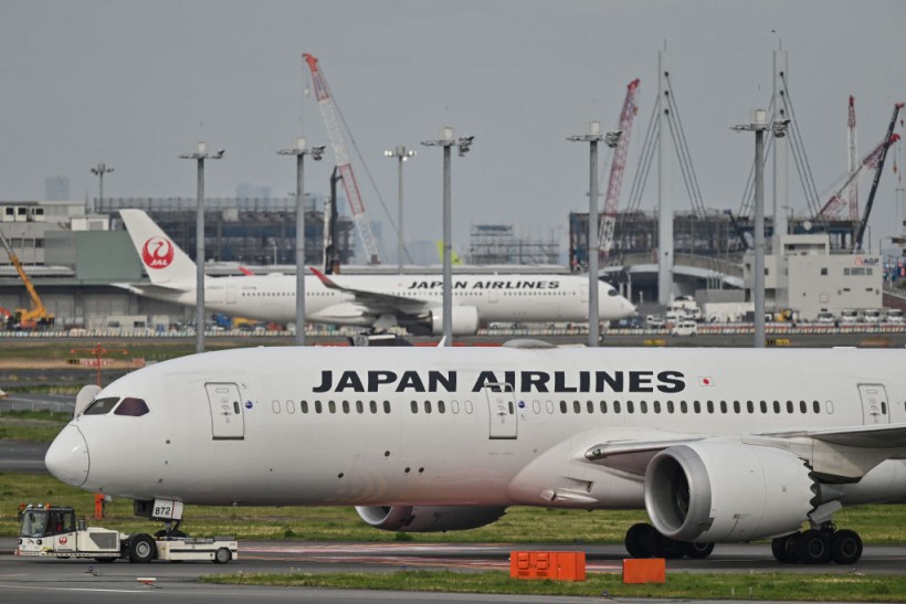 Japan Airlines planes