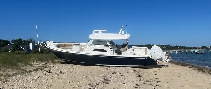 Intoxicated Boater Runs 43 Foot Boat Aground