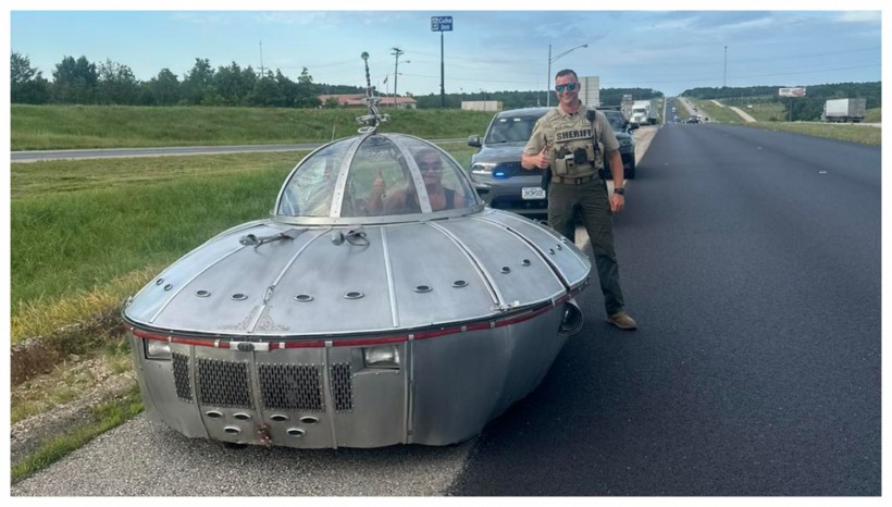 Police Pull Over UFO on the Way to Roswell
