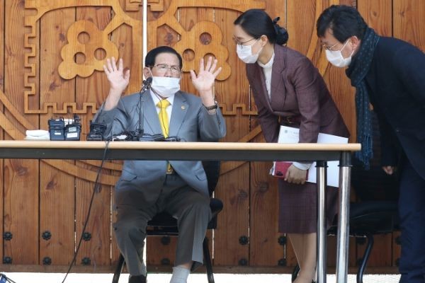  The South Korean Death Toll Is 26 Dead, With 4,355 Infections With a Suspected Connection to Cult Leader Lee Man Hee’s Church