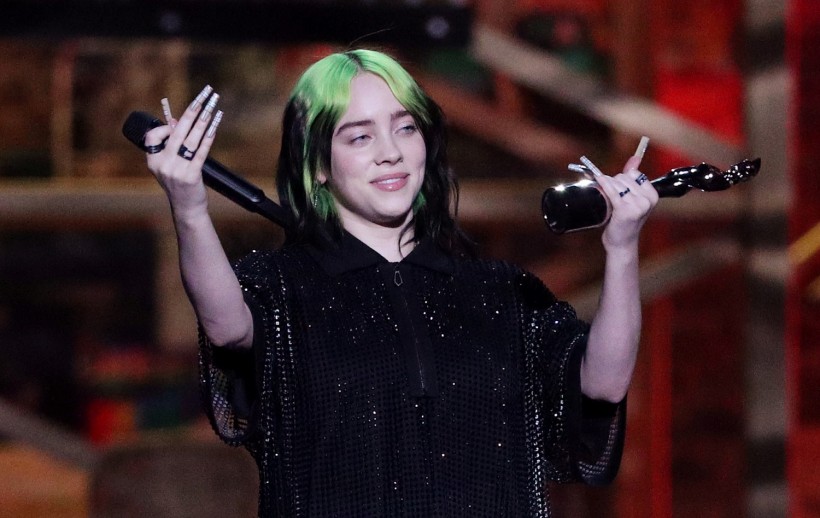 Billie Eilish Experiences First Prom While in COVID-19 Lockdown