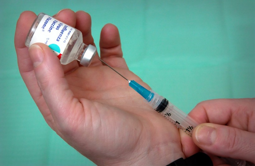 3 Common Myths and Misconceptions About Vaccine Debunked