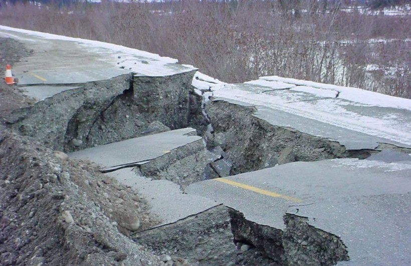 Powerful Earthquake Shakes Alaska