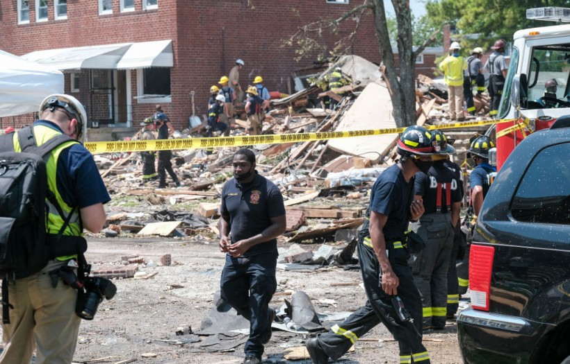 Gas Explosion In Baltimore Levels Houses And Traps People Inside
