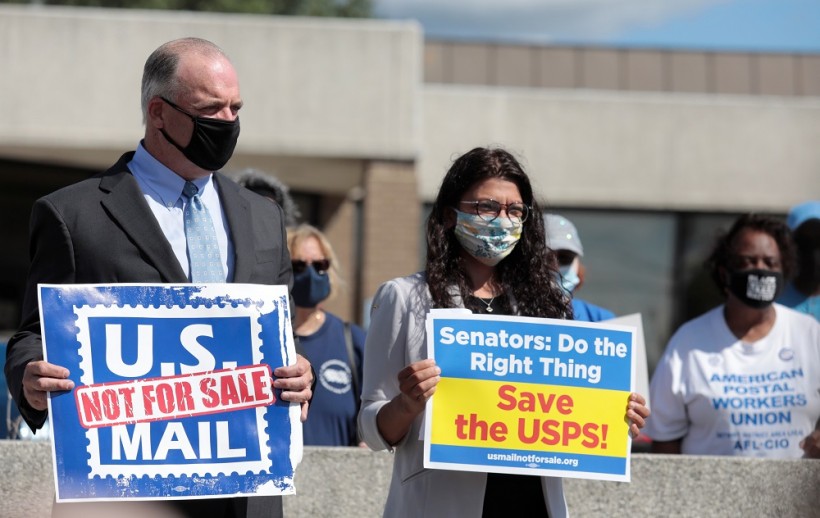Democratic U.S. Representatives Tlaib and Kildee rally in support of USPS in Southfield, Michigan