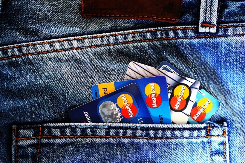 Debit Card Companies Are Adopting These 5 Credit Card Perks