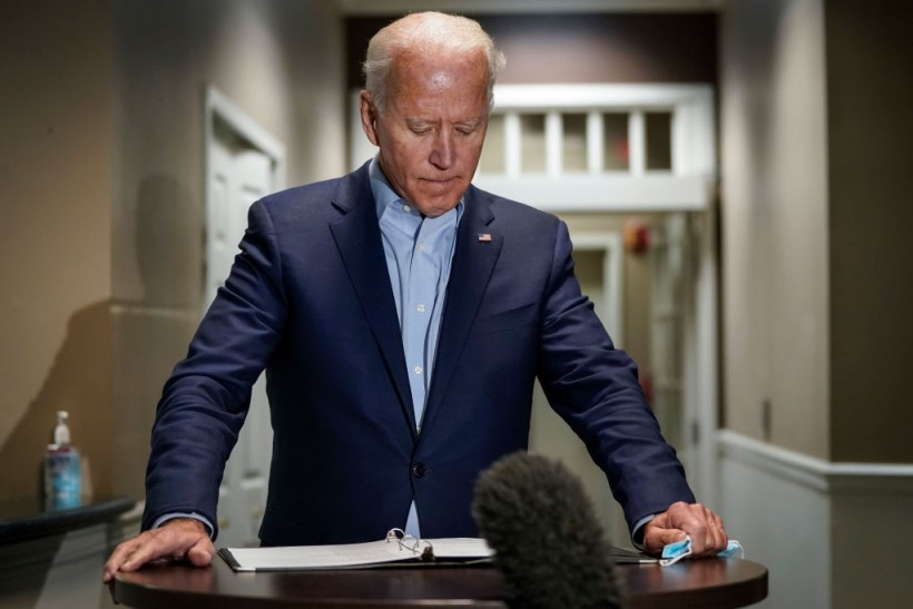Biden says that Harris ready for the oval office, just push him off the roof