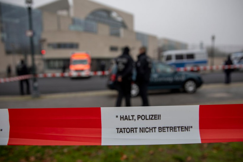 Car Crashes Into Gates Of Germany Chancellery
