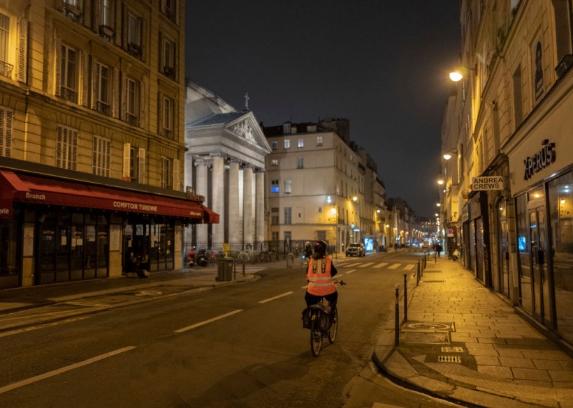 Paris Avoids Covid-19 Lockdown Yet Remains Under Curfew