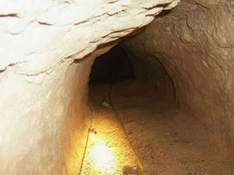 Australia Detention Center Discovers Twenty-Meter Escape Tunnel; Immigration Detainees Fail with Plot