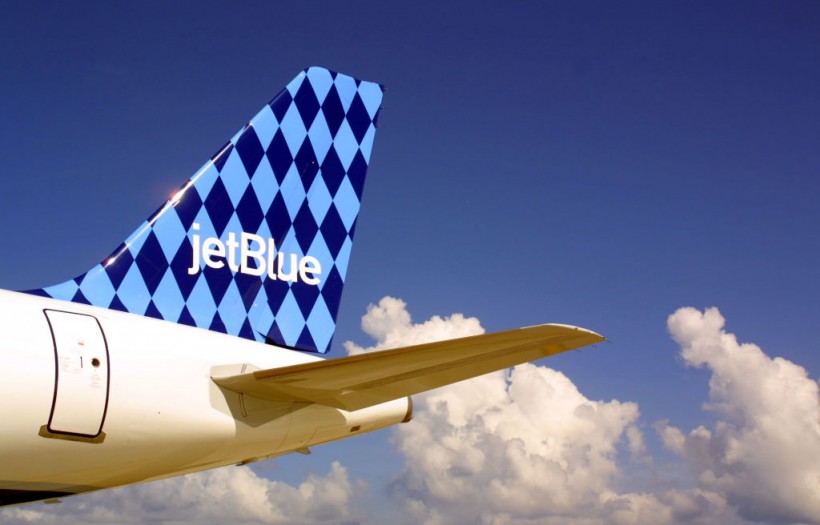 Passenger Seen Snorting White Substance, Acting Erratically on Plane Forces JetBlue Landing