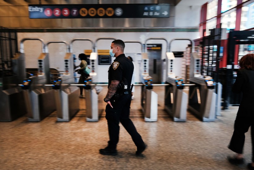 New York Hires 200 Private Guards as City Grapples with Spike in Violence, Subway Crime