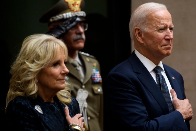 Joe Biden Holds Lengthy Meeting with Pope Francis in Attempt to Repair US-France Ties
