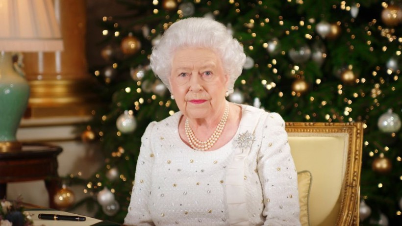 Queen Elizabeth Fresh Health Scare: Monarch Pulls Out of Remembrance Day Event at the Last Minute; Royal Author Doubts if Palace Divulges Full Story