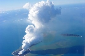 The Submarine Volcano Eruption With a 7.4 Magnitude Earthquake Devastated the Capital of Tonga, Status of the Island is unknown