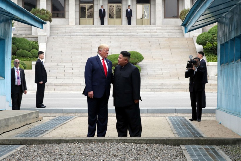 Kim Jong Un Reportedly Sends "Love Letters" To Donald Trump; What Do Former President's Documents Contain?