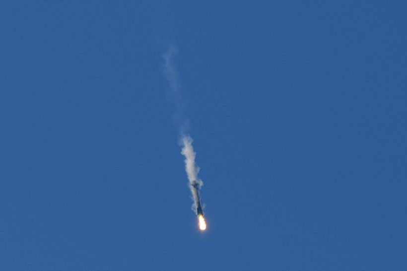 Elon Musk Hit With Major Headache: 40 SpaceX Starlink Satellites Burn! 