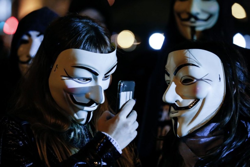 Hacker Group Anonymous Takes Russia to Cyber War, Disables State Websites [FULL DETAILS] 