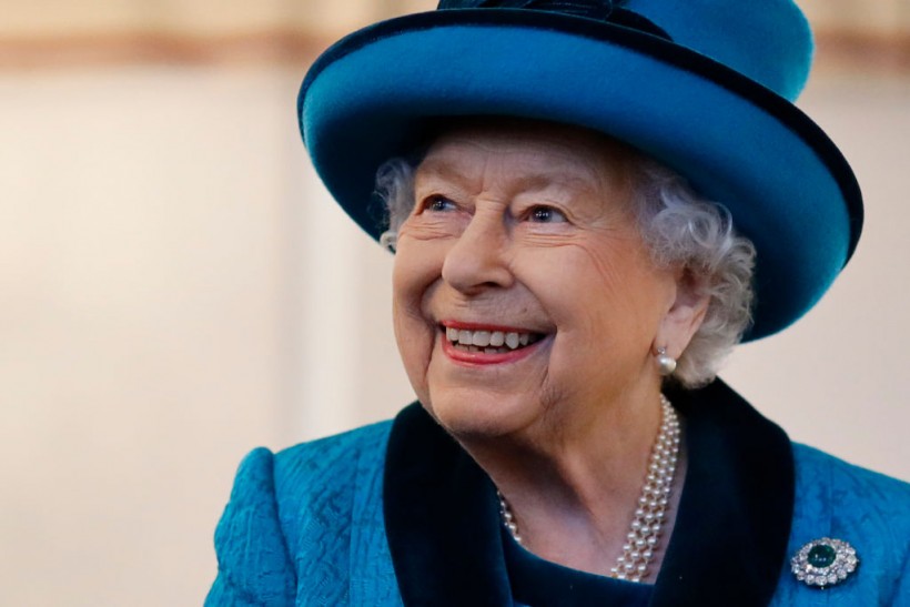 Queen Elizabeth II Reveals How She Copes up with Prince Philip's Death, Talks About Lingering COVID-19 Symptoms the Monarch Experiences