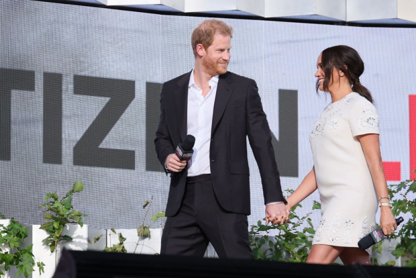 [Report] Prince Harry, Meghan Markle Secretly Meet Queen Elizabeth; The Sussexes Promise Her Majesty To Hug Archie and Lilibet Soon
