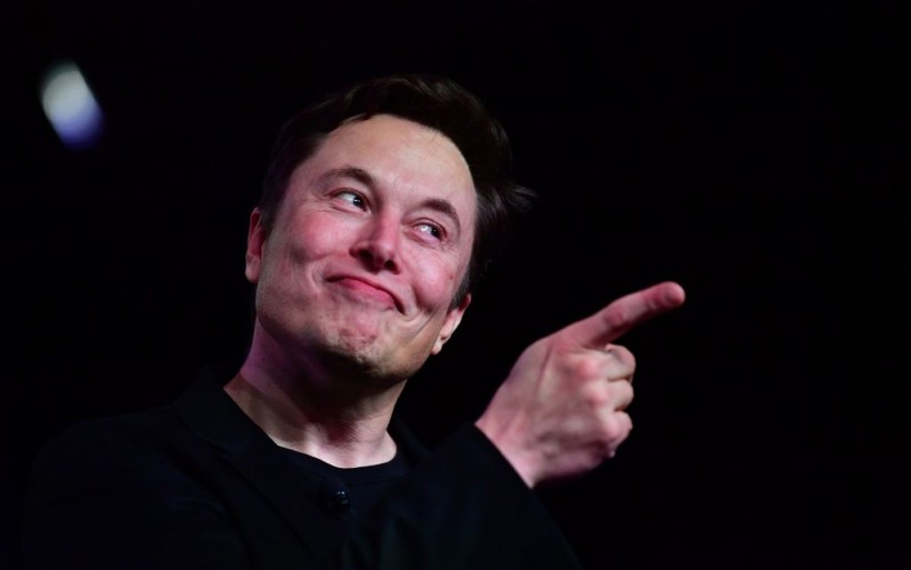 Elon Musk Goes Full HR Mode for Tesla in Search of ‘Hardcore Litigation’ Team, Gets Hilarious Twitter Responses