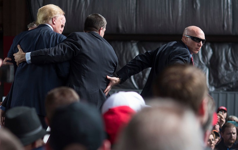 Former Trump Officials Cast Doubt Against Secret Service After Agency Denies Testimony Amid January 6 Riot Investigation