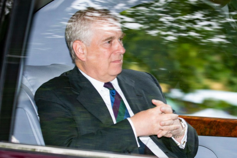 [Report] Prince Andrew, Ghislaine Maxwell Are More Than Friends; Former Royal Officer Reveals Socialite's Special Access in Buckingham Palace