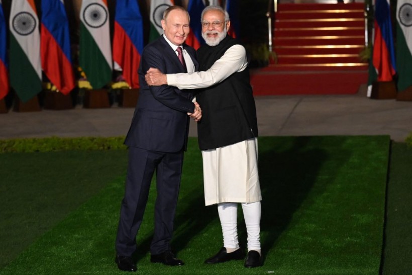 Moscow Plans To Reciprocate by Setting Up Indian RuPay as New Delhi Begins Accepting Russian Mir Payment Systems
