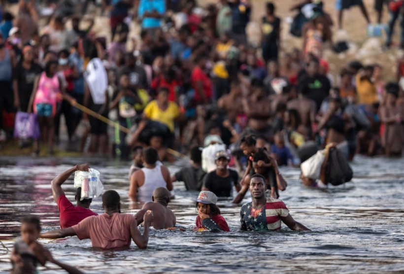 Southern Border Deaths Surge Due to Dehydration, Drowning; Texas Morgues Overwhelmed