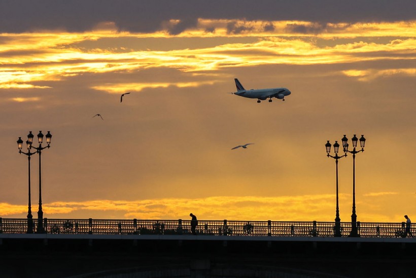 More than 400 Flights Across Europe Canceled as French Air Traffic Controllers Go On Strike