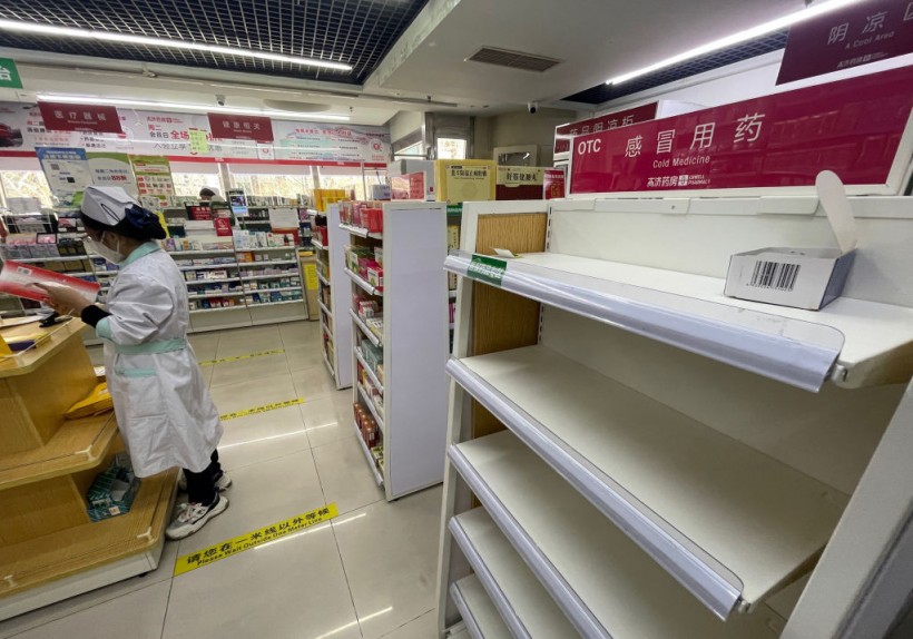China Urges Use of Vaccines Amid Rise in COVID-19 Cases as Easing of Restrictions Becomes Messy