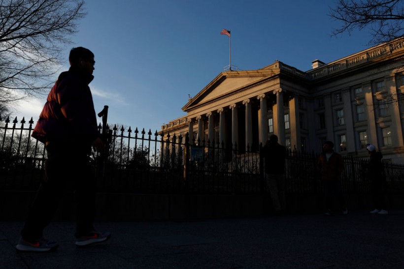 US Nears Debt Limit as Political Tensions Rise, Raising Economic Concerns