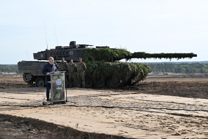 Germany’s Leopard Tanks Support for Ukraine Sparks Mix Reactions from Citizens