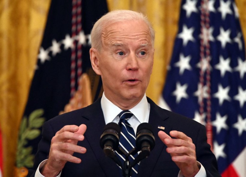 Judge Blocks Biden From Using Emergency Parole Powers To Block Migrant Influx as Title 42 Ends