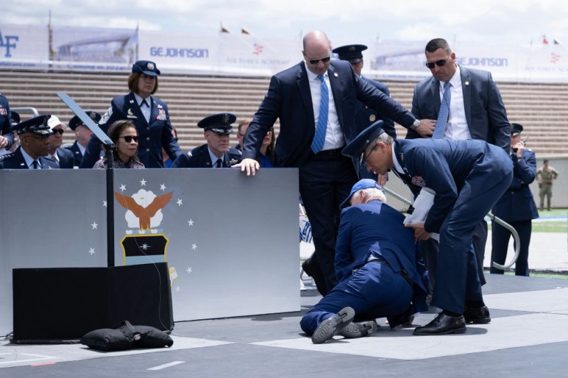 President Biden Tripped After Speech in US Air Force Academy Graduation