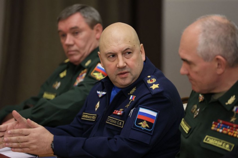 Putin’s Goons Interrogate 'General Armageddon,' Russia President Reportedly Fears Firing ‘Dangerous’ Defense Minister
