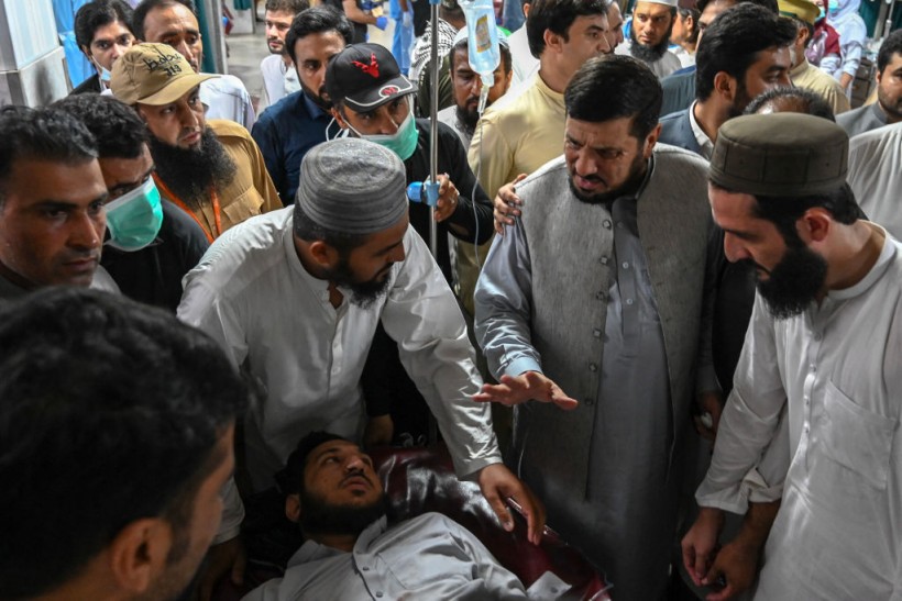 Pakistani Suicide Bomber Kills At Least 44, Injures Nearly 200, in Blast at Political Rally