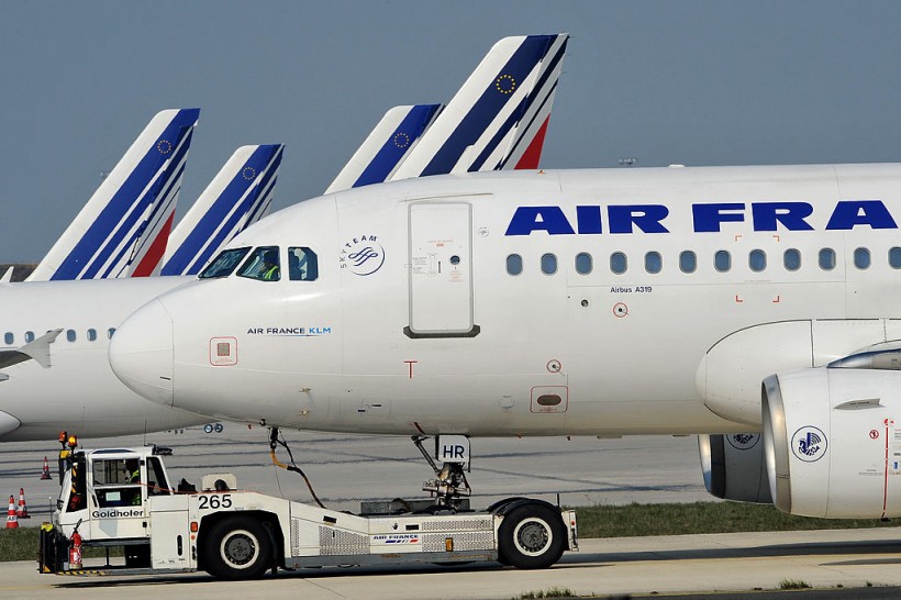 New Airfare Plan: France Considers End To Cheap Flights To Help Protect Environment