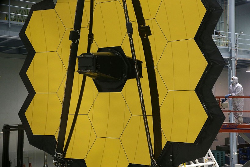 NASA's James Webb Telescope Observes Planet in 'Habitable' Zone With Potential Signs of Life