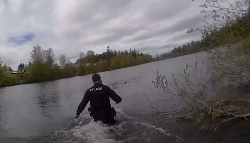 Cop Braves Frigid Waters to Rescue Teen